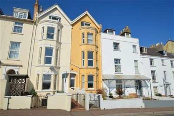 2 bedroom Flat to re...